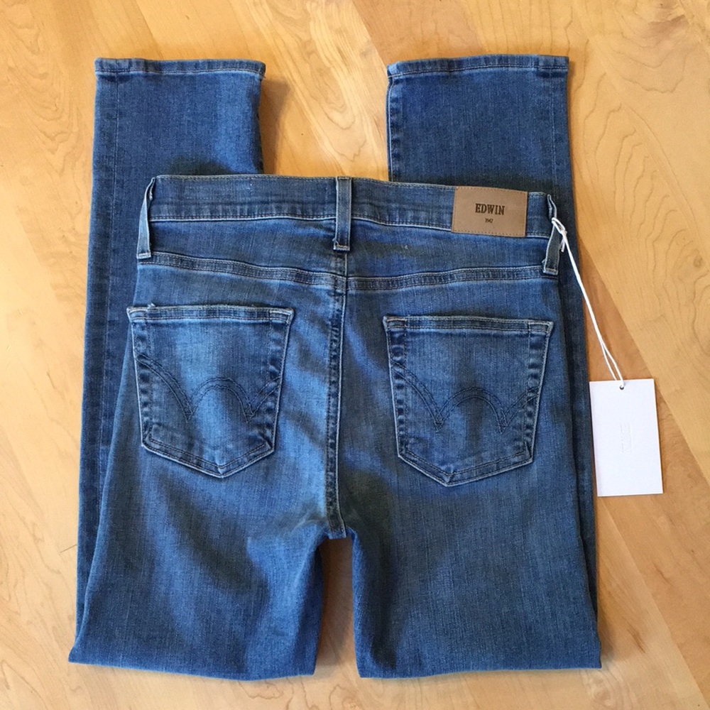 EDWIN | Elin Crop Straight Leg Distressed High Waist Jeans